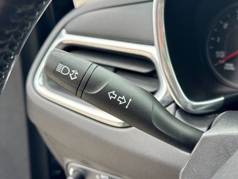 Used 2019 Chevrolet Equinox LT image 20