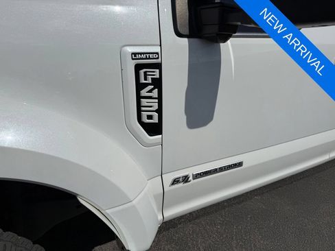 Used 2022 Ford F450 Limited w/ FX4 Off-Road Package AWD/4WD image 8
