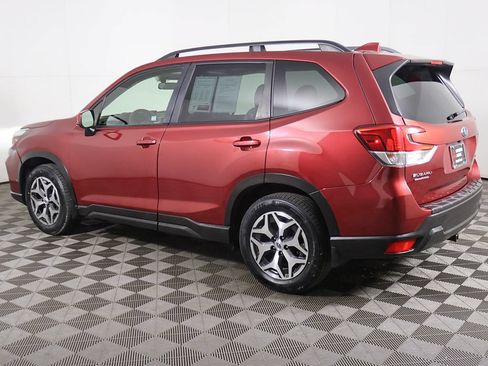 Used 2021 Subaru Forester Premium AWD/4WD image 14