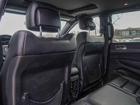 Used 2018 Jeep Grand Cherokee Limited image 28