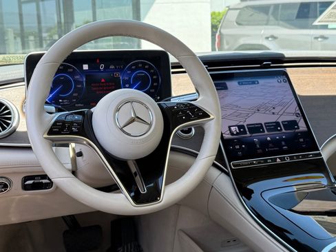 Used 2022 Mercedes-Benz EQS 450+ Sedan image 40