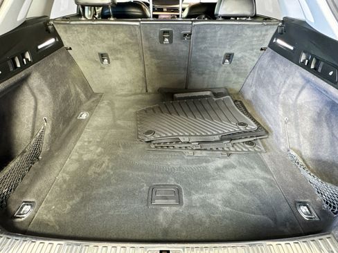 Used 2021 Audi e-tron Prestige w/ Prestige Package image 25