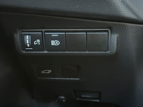Used 2023 Toyota Corolla Cross XLE w/ Convenience Package FWD image 30