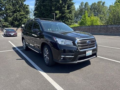 Used 2022 Subaru Ascent Limited w/ Technology Package AWD/4WD image 2