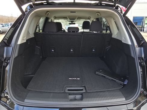 New 2026 Nissan Rogue SV image 9