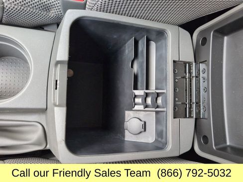 Used 2021 Nissan Frontier SV w/ Midnight Edition Floor Mats image 24