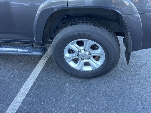 Used 2022 Toyota 4Runner SR5 Premium w/ Moonroof Package image 33