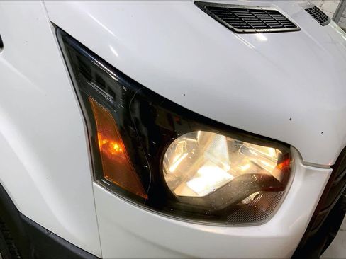 Used 2020 Ford Transit 350 image 25