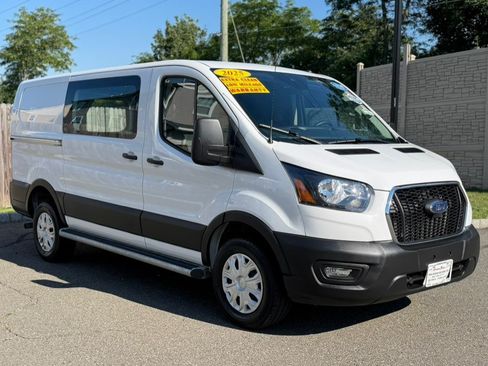 Used 2025 Ford Transit 250 Low Roof w/ Exterior Upgrade Package RWD image 2