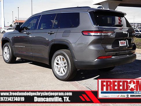 New 2025 Jeep Grand Cherokee L Laredo image 3