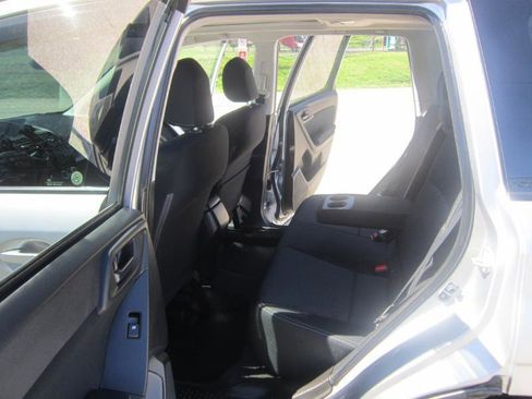 Used 2015 Subaru Forester 2.5i Premium image 7