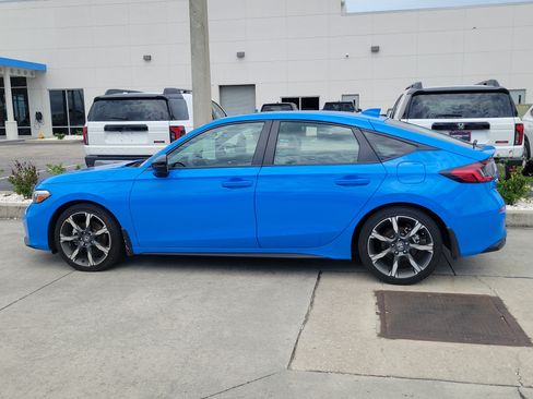 Used 2025 Honda Civic Sport Touring image 4