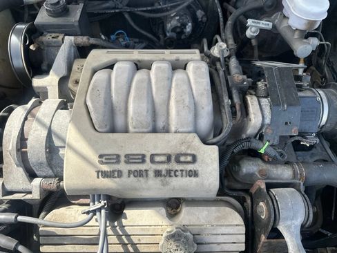 Used 1991 Buick Riviera Coupe FWD image 14