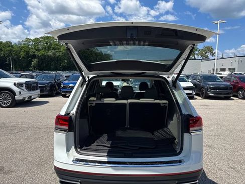 Used 2023 Volkswagen Atlas SE AWD/4WD image 12