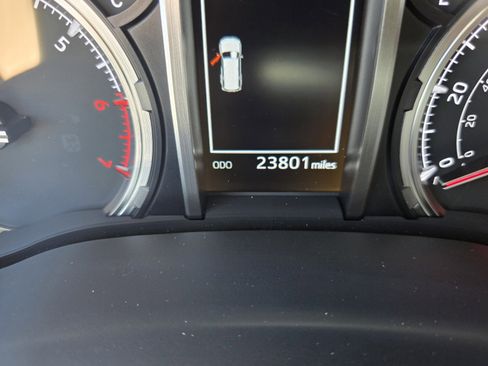 Certified 2024 Toyota 4Runner Limited image 32