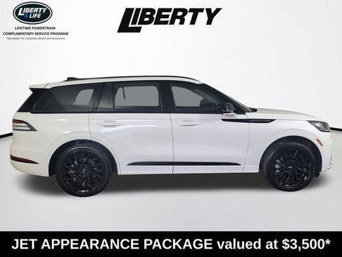 Used 2025 Lincoln Aviator Reserve w/ Jet Appearance Package AWD/4WD image 2
