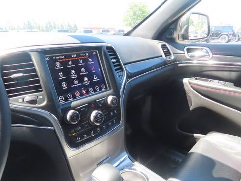 Used 2018 Jeep Grand Cherokee Trailhawk w/ Trailhawk Luxury Group AWD/4WD image 41