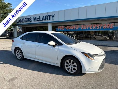 Used 2024 Toyota Corolla LE FWD image 1