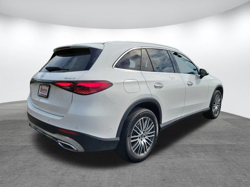 Used 2024 Mercedes-Benz GLC 300 4MATIC image 26