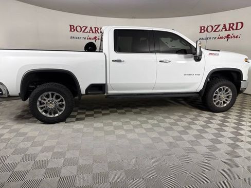 Used 2024 Chevrolet Silverado 2500 LTZ w/ LTZ Premium Package AWD/4WD image 9