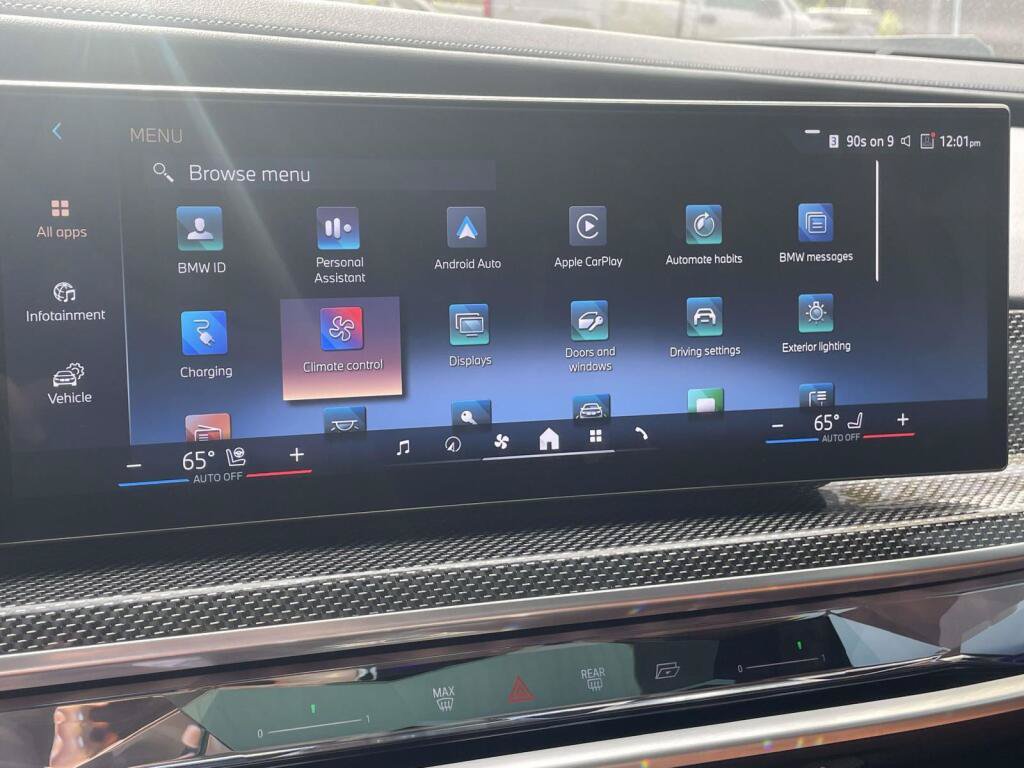 Used 2023 BMW i7 xDrive60 AWD/4WD image 24