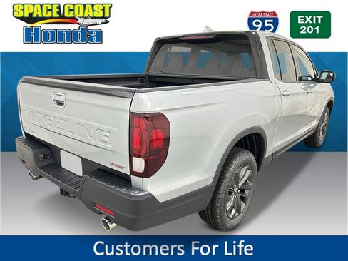 New 2026 Honda Ridgeline Sport image 3