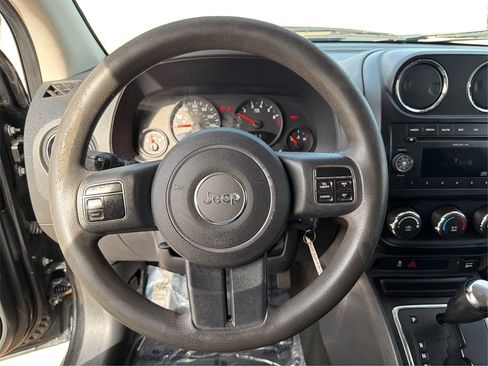 Used 2011 Jeep Compass 4WD image 17