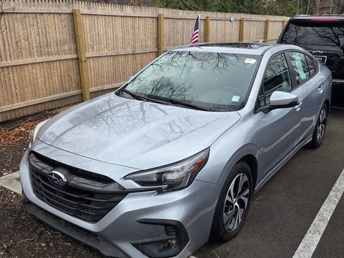 Used 2024 Subaru Legacy Premium image 3