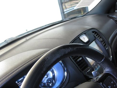 Used 2014 Chrysler 300 S image 21