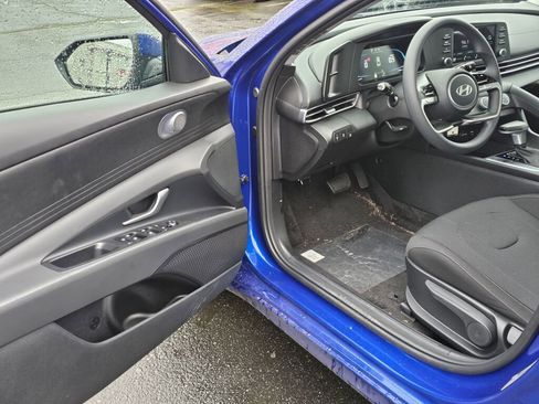 New 2026 Hyundai Elantra SE image 17
