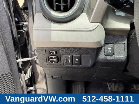 Used 2015 Toyota RAV4 LE AWD/4WD image 23