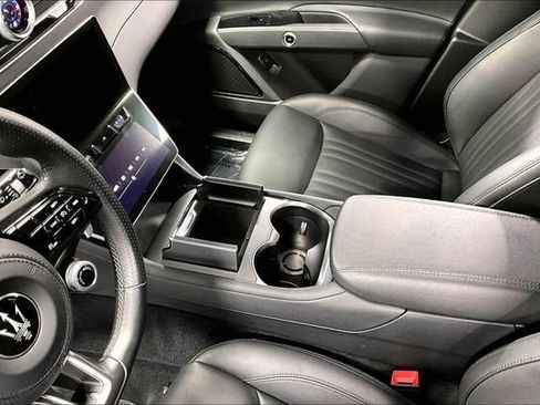 Used 2024 Maserati Grecale GT AWD/4WD image 17