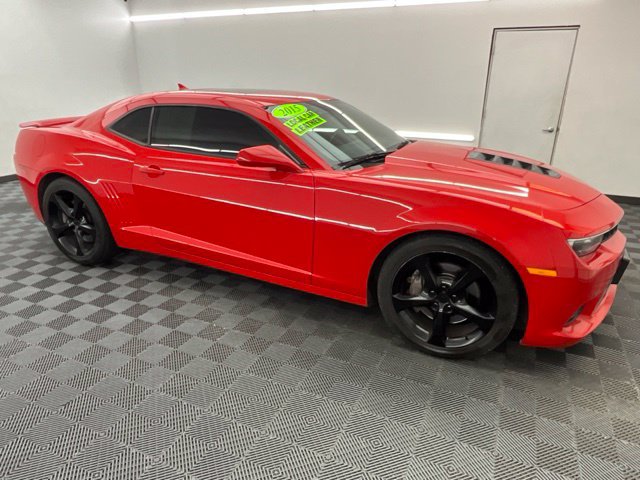 Used 2015 Chevrolet Camaro SS w/ RS Package RWD image 3