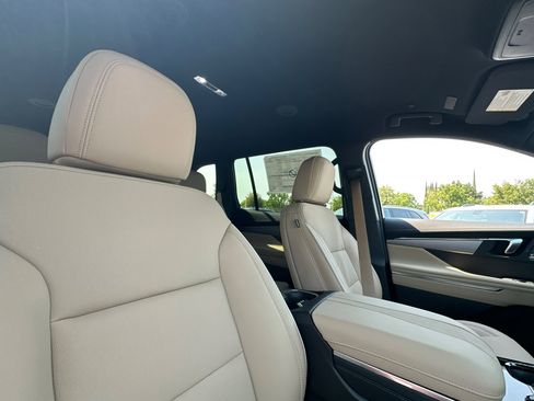 New 2026 Buick Enclave Preferred w/ Power Package image 17