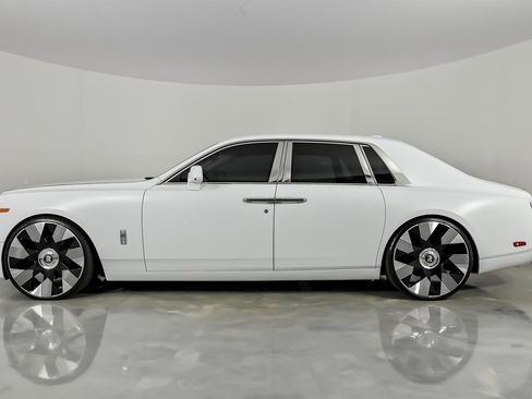 Used 2018 Rolls-Royce Phantom Sedan image 8