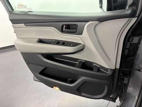 Used 2024 Honda Odyssey EX image 21