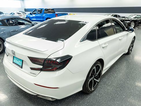 Used 2018 Honda Accord Sport image 6