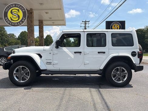 Used 2021 Jeep Wrangler Unlimited Sahara AWD/4WD image 3
