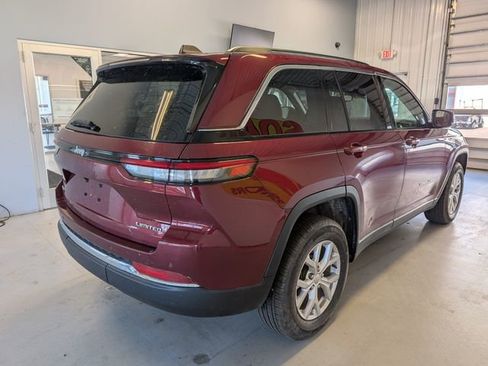 Used 2023 Jeep Grand Cherokee Limited AWD/4WD image 5