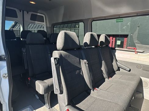 Used 2014 Mercedes-Benz Sprinter 2500 image 24