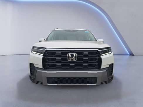 New 2026 Honda Pilot Touring image 9