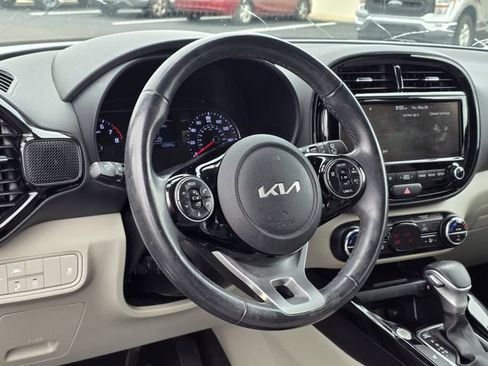 Used 2022 Kia Soul EX FWD image 24