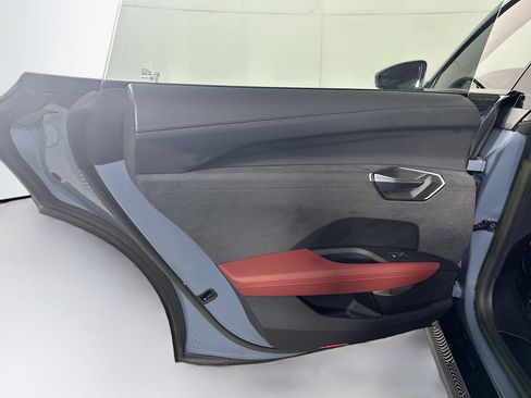 Used 2023 Audi e-tron GT Premium Plus w/ Performance Package image 25