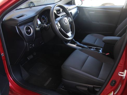 Used 2017 Toyota Corolla LE image 21