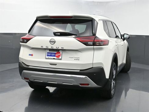 Used 2022 Nissan Rogue Platinum w/ Head-Up Display Package image 44