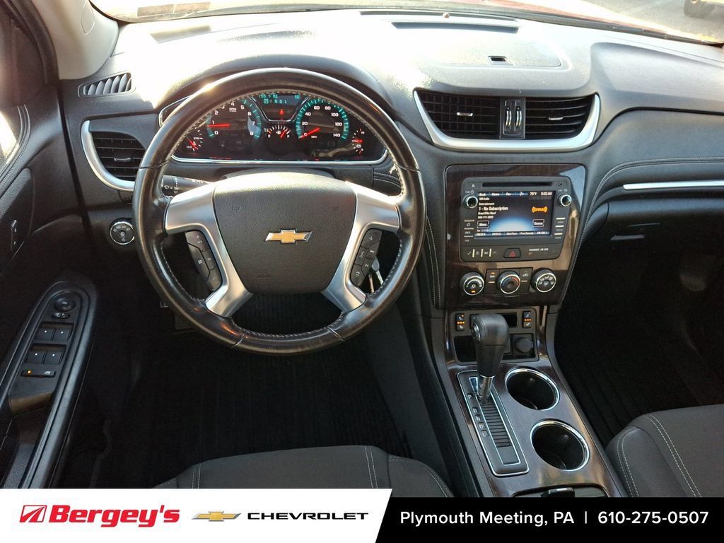 Used 2017 Chevrolet Traverse LT w/ Style and Technology Package AWD/4WD image 15