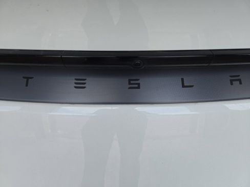 Used 2026 Tesla Model Y Long Range AWD/4WD image 11