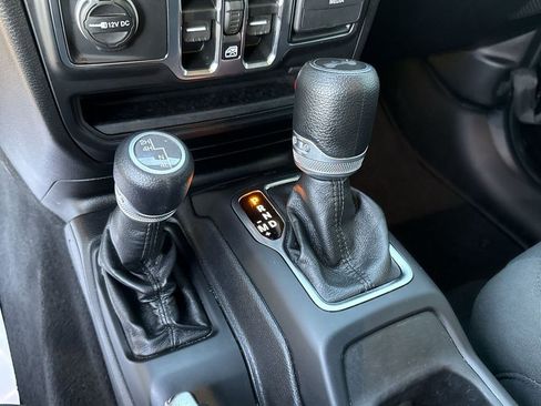 Used 2021 Jeep Wrangler Unlimited Sport AWD/4WD image 28