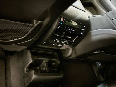 Used 2024 Jeep Grand Cherokee L Limited w/ Luxury Tech Group II image 29