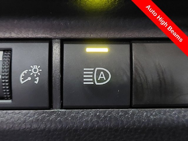 Used 2025 Toyota RAV4 LE AWD/4WD image 16